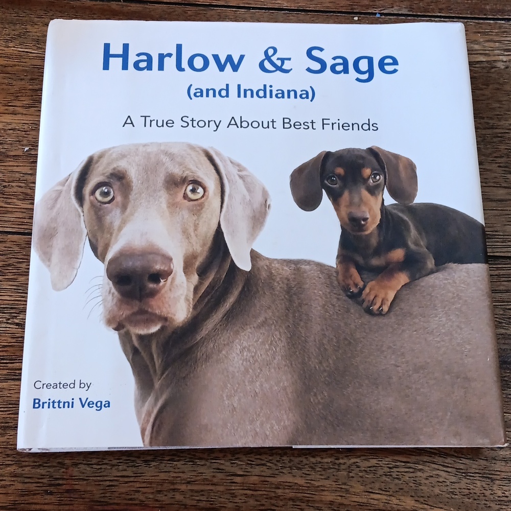 Book .harlow & Sage.